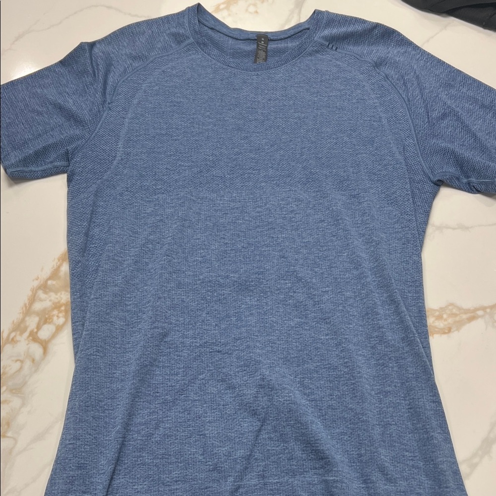lululemon athletica Blue Heather Short Sleeve Shirt